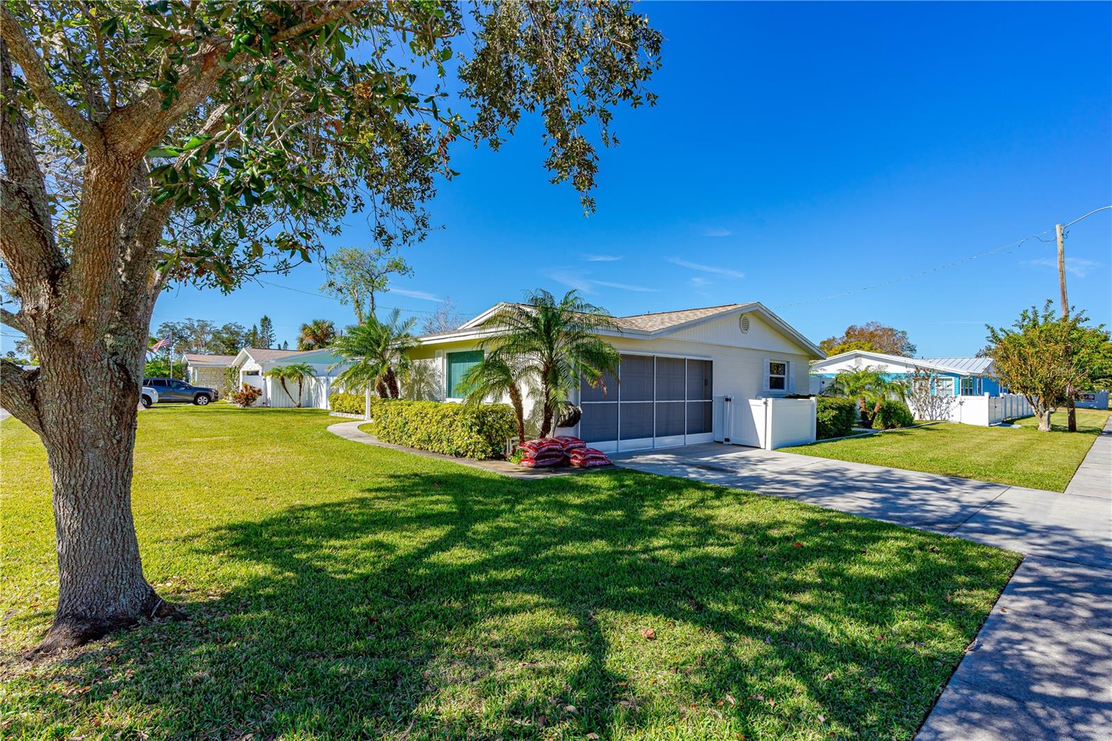 740 MILLBROOK LN, SOUTH DAYTONA, FL, 32119