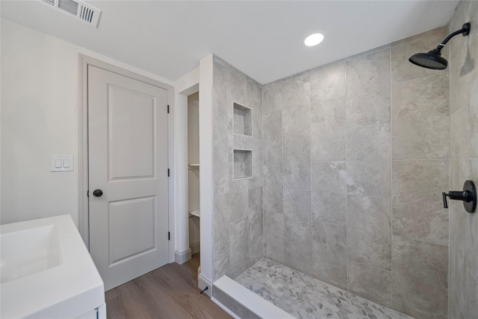 2930 W ARCH ST, TAMPA, FL, 33607