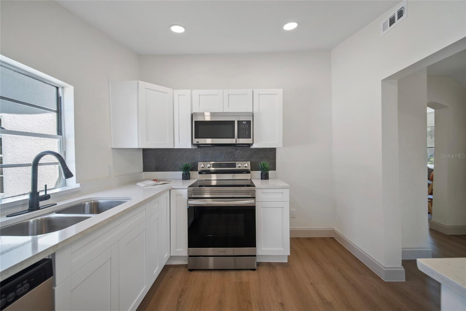 2930 W ARCH ST, TAMPA, FL, 33607