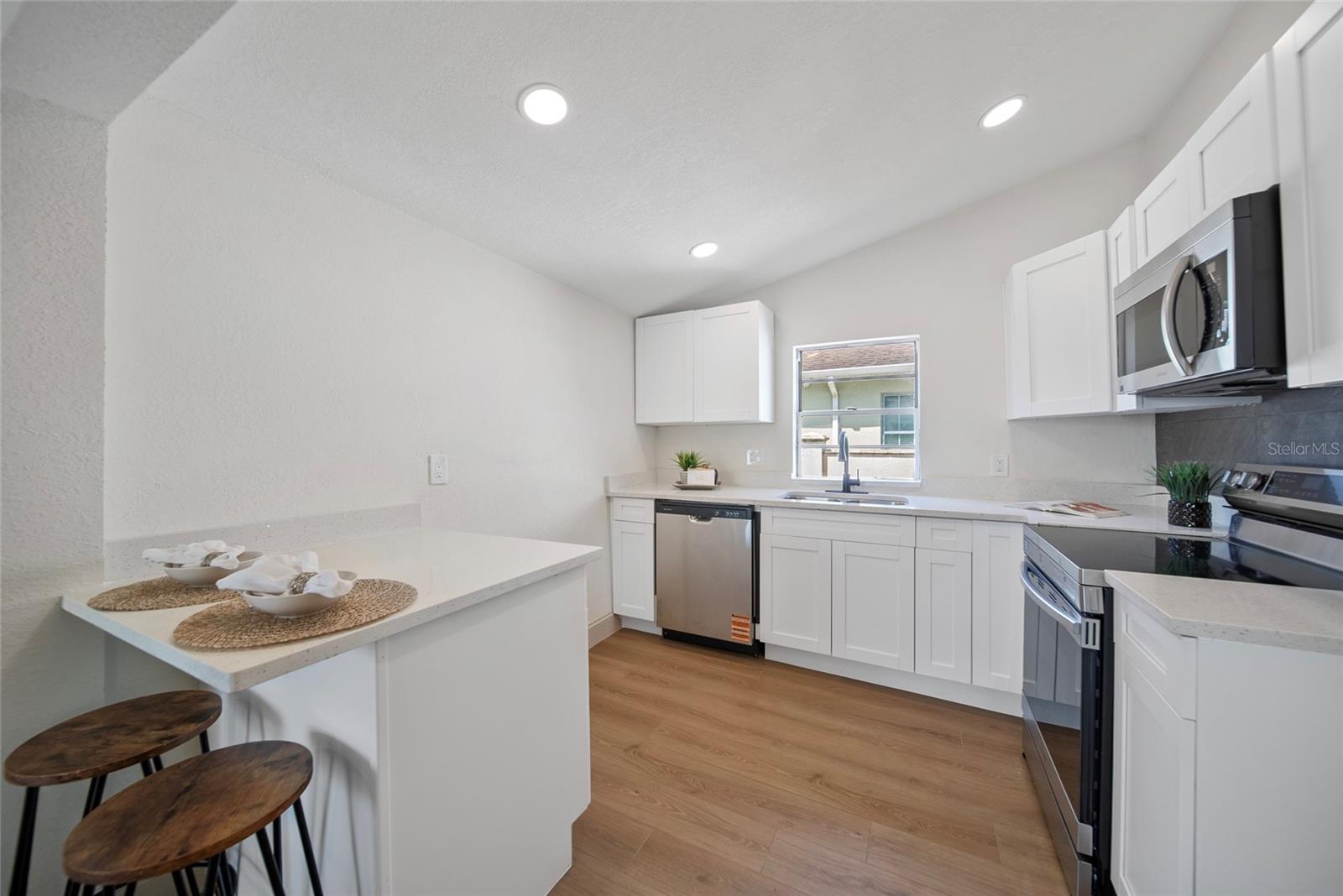 2930 W ARCH ST, TAMPA, FL, 33607