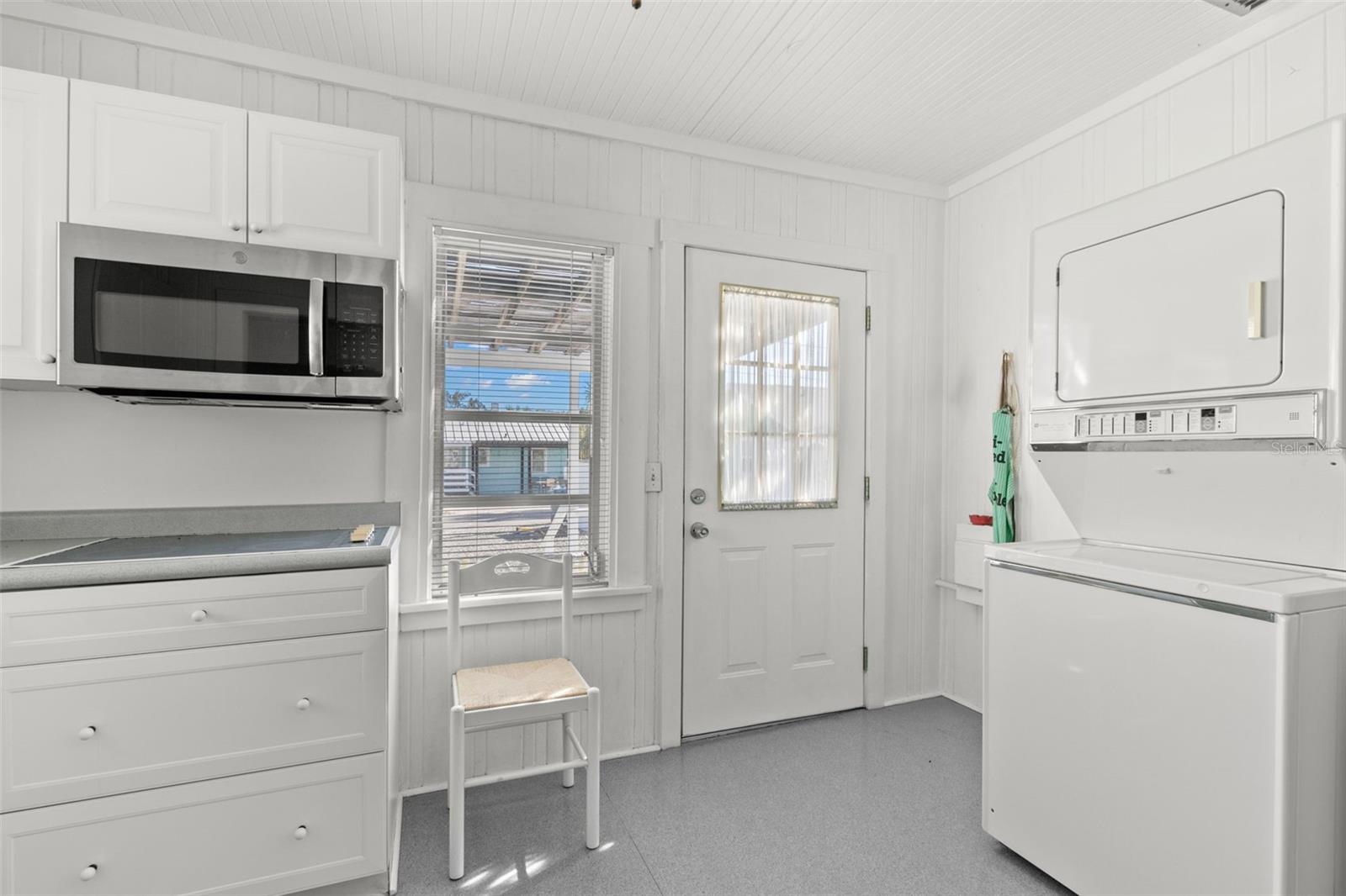 12404 SUNSHINE LN, TREASURE ISLAND, FL, 33706