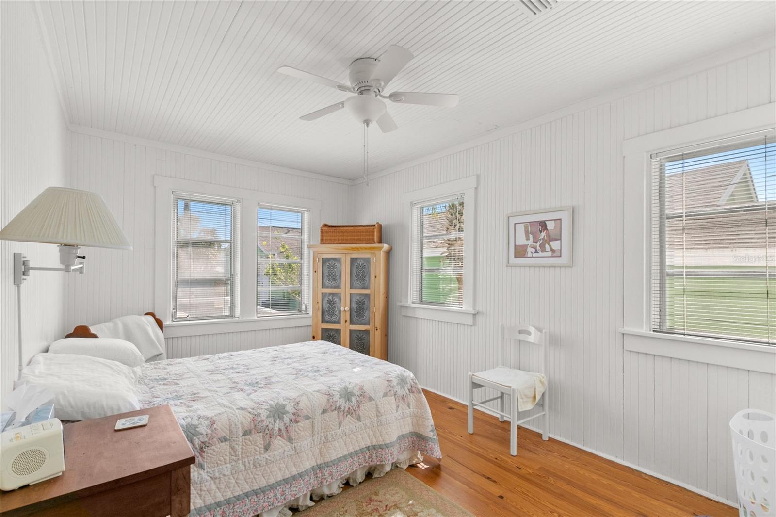 12404 SUNSHINE LN, TREASURE ISLAND, FL, 33706