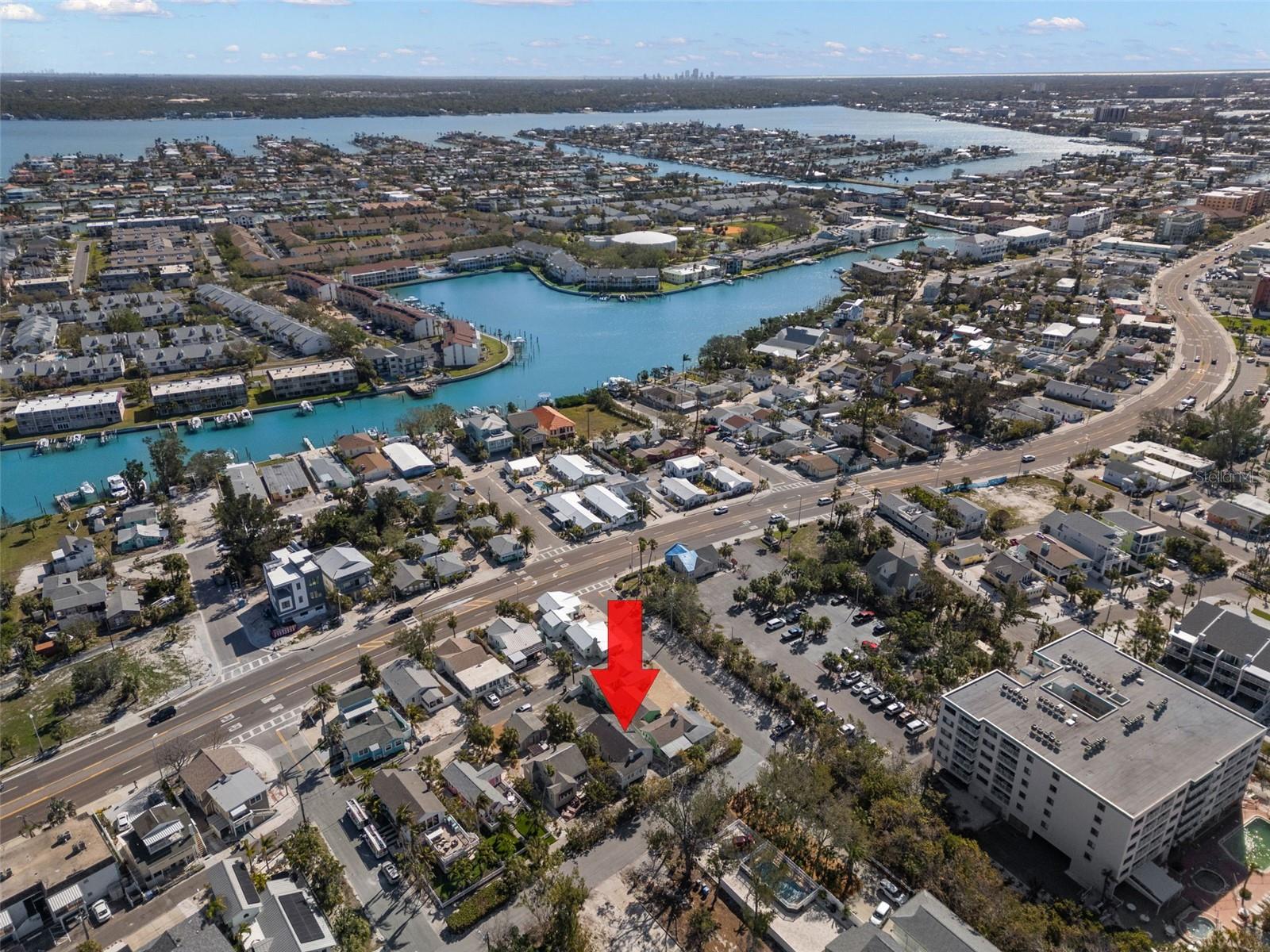 12404 SUNSHINE LN, TREASURE ISLAND, FL, 33706