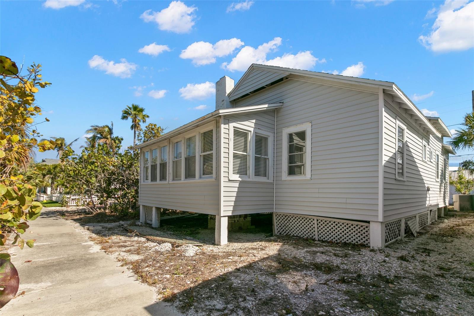 12404 SUNSHINE LN, TREASURE ISLAND, FL, 33706