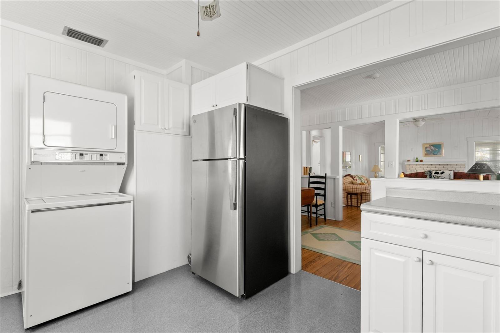 12404 SUNSHINE LN, TREASURE ISLAND, FL, 33706