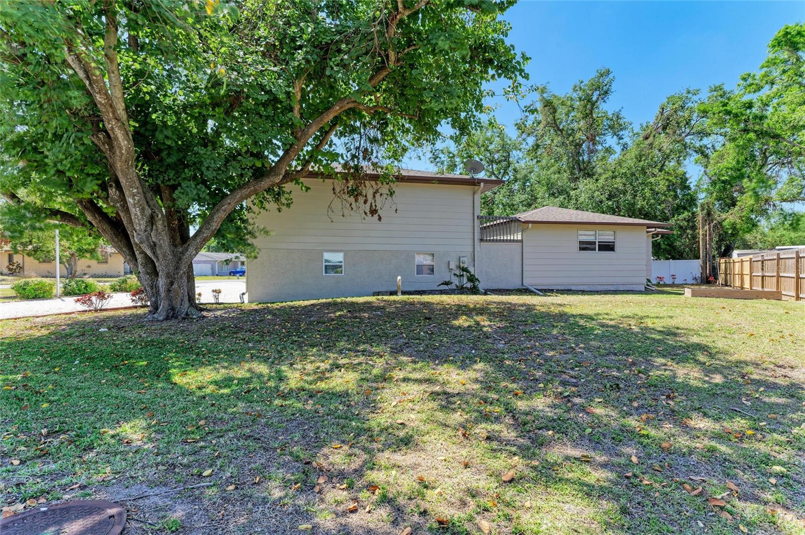 5311 SAN JOSE DR, SARASOTA, FL, 34235