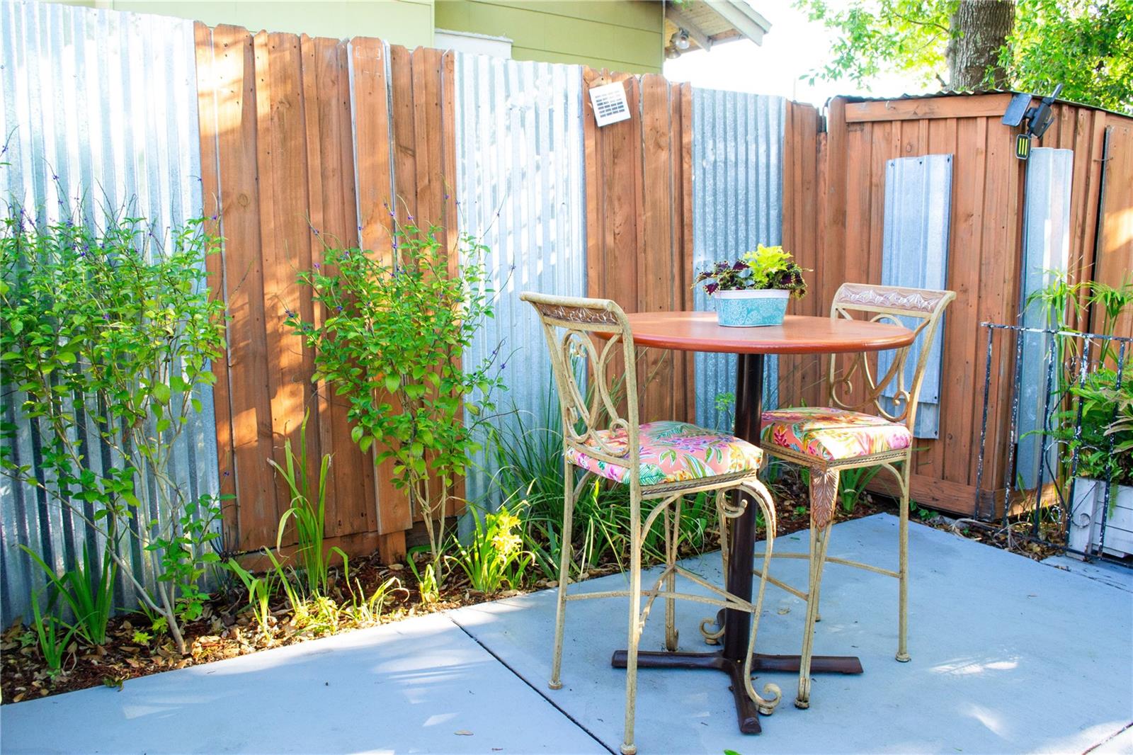 2501 EMERSON AVE S, ST PETERSBURG, FL, 33712