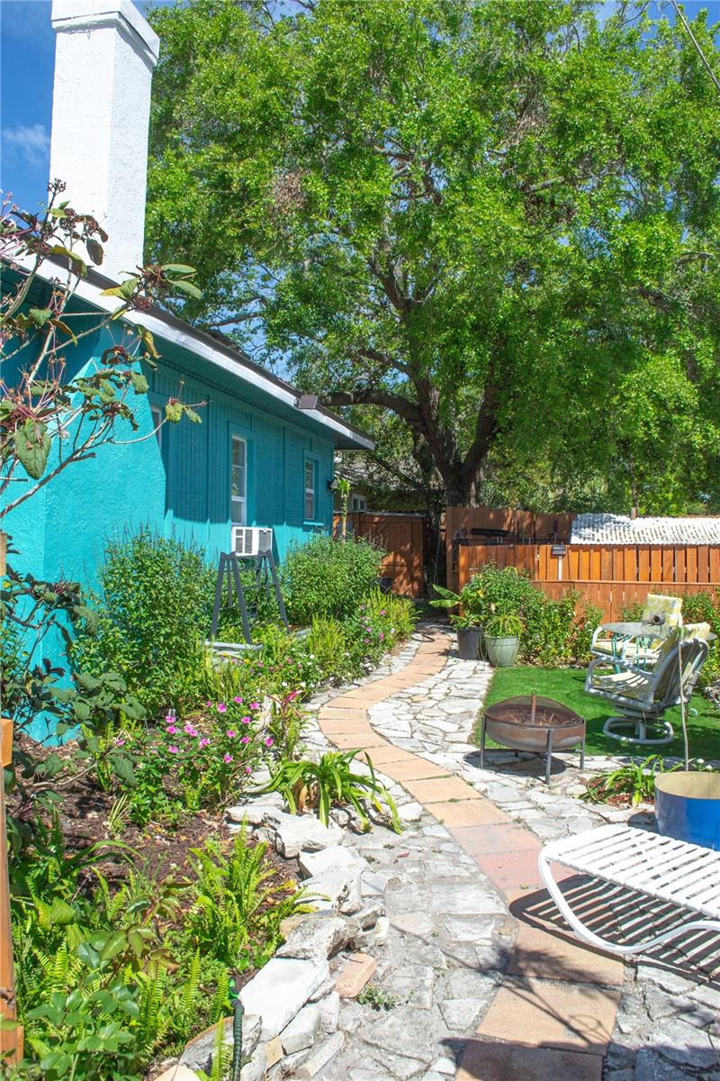 2501 EMERSON AVE S, ST PETERSBURG, FL, 33712
