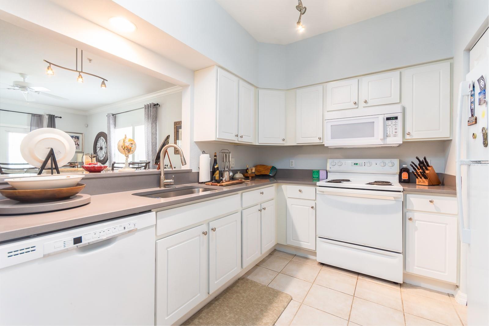 9119 SW 52ND AVE #C-201, GAINESVILLE, FL, 32608