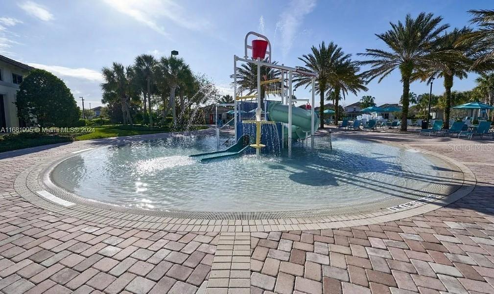 700 PEBBLE BEACH DR, DAVENPORT, FL, 33896