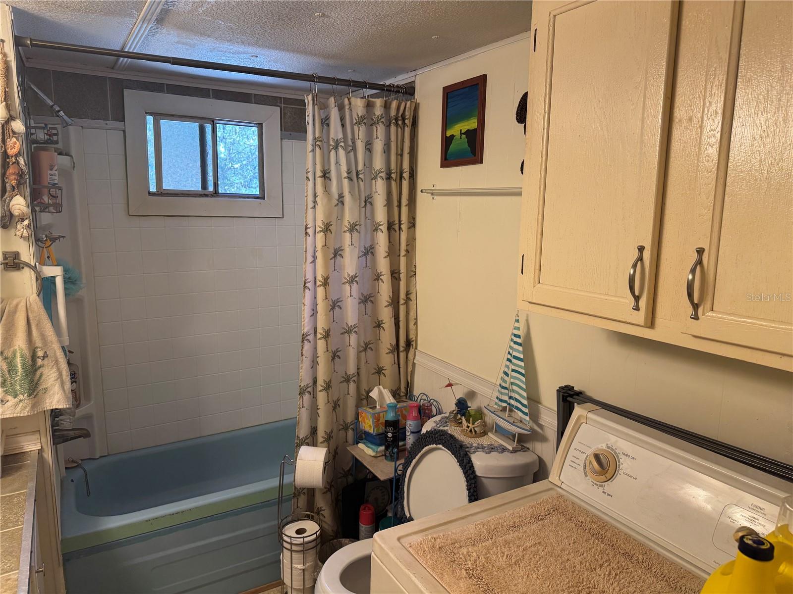 208 LAKEVIEW DR, MELROSE, FL, 32666