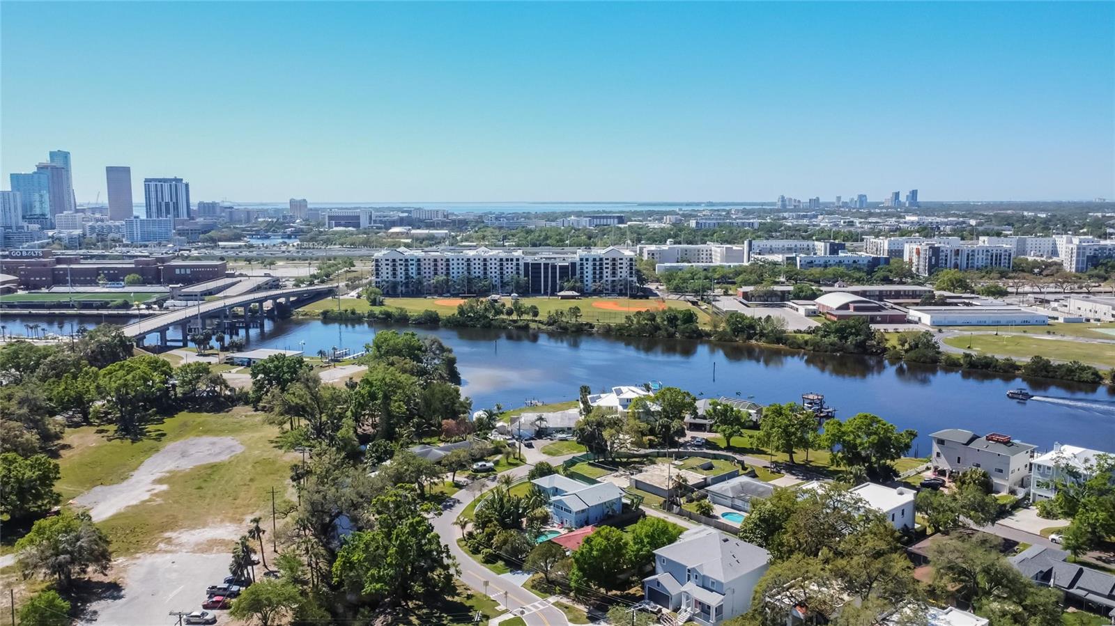 803 W COLUMBUS DR, TAMPA, FL, 33602