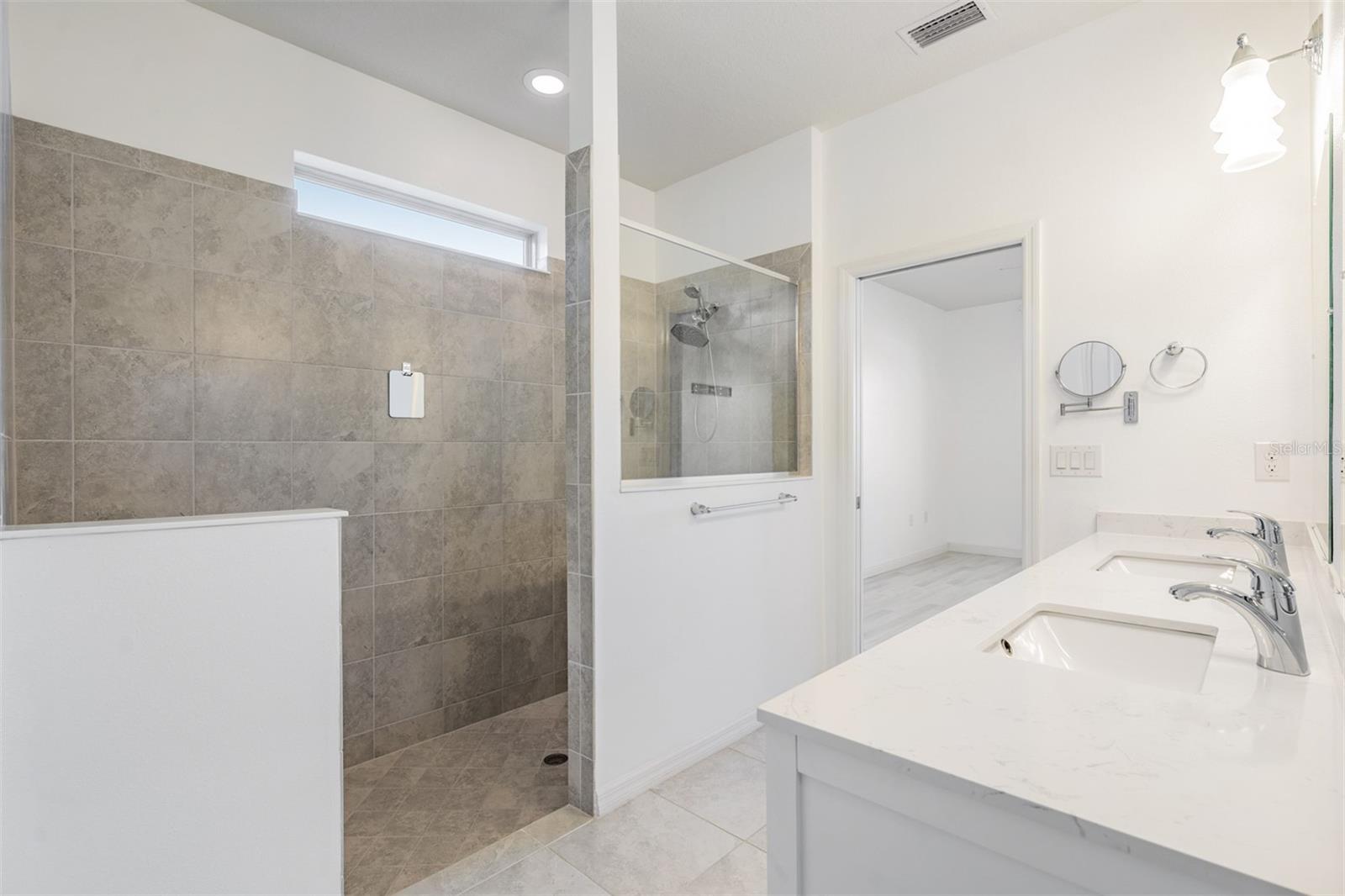 8190 OLIVE BROOK DR, WESLEY CHAPEL, FL, 33545