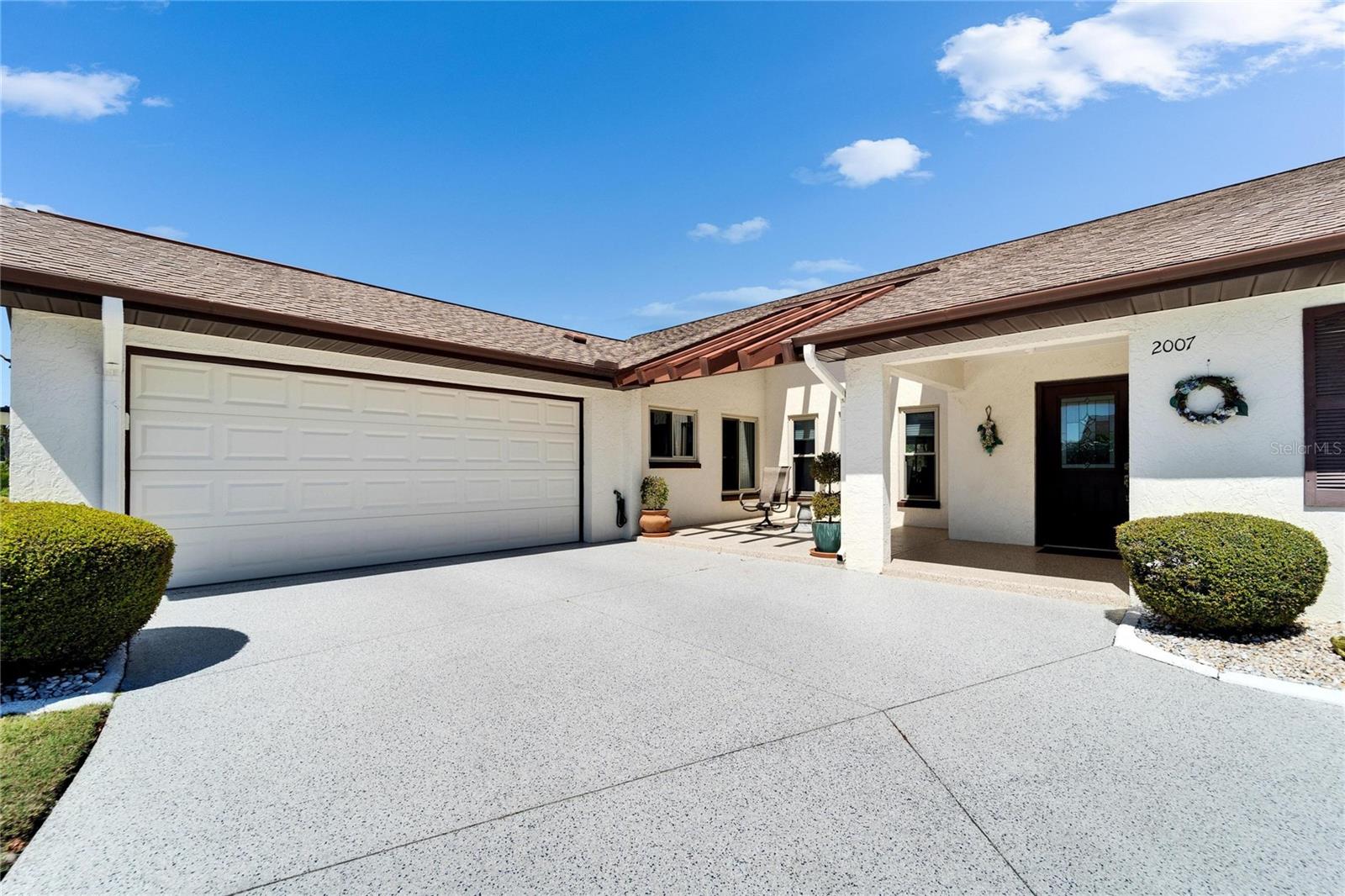 2007 E VIEW DR, SUN CITY CENTER, FL, 33573
