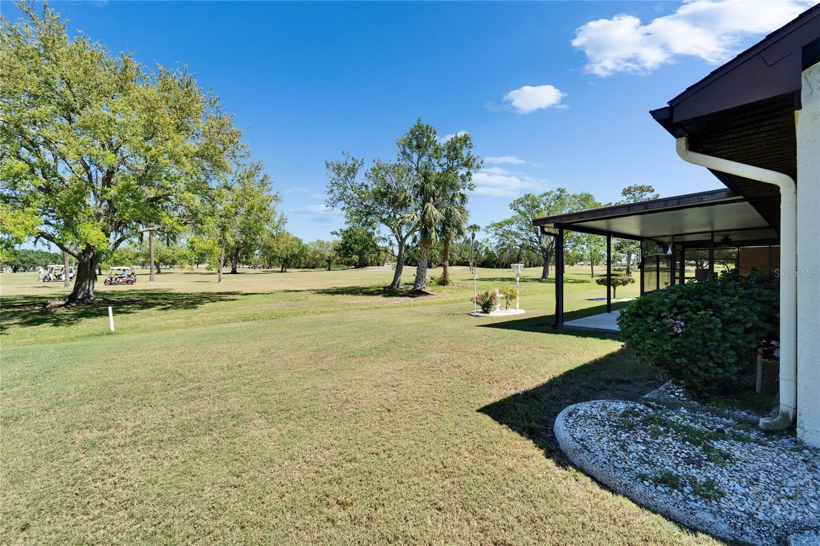 2007 E VIEW DR, SUN CITY CENTER, FL, 33573