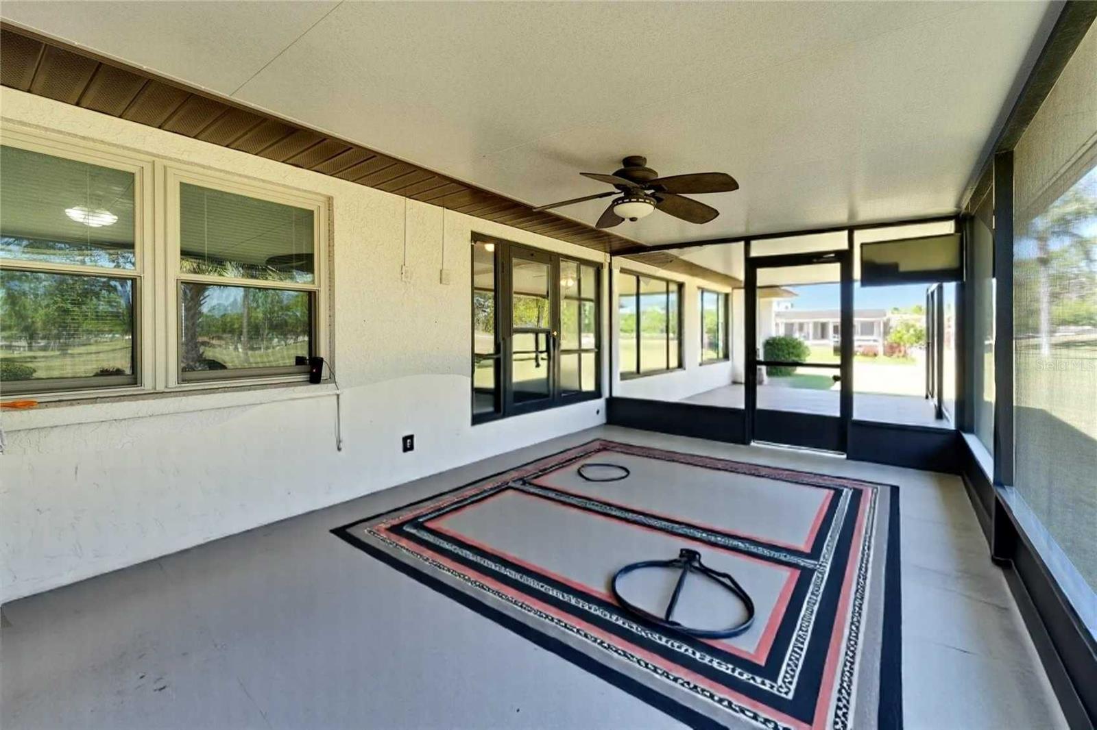 2007 E VIEW DR, SUN CITY CENTER, FL, 33573