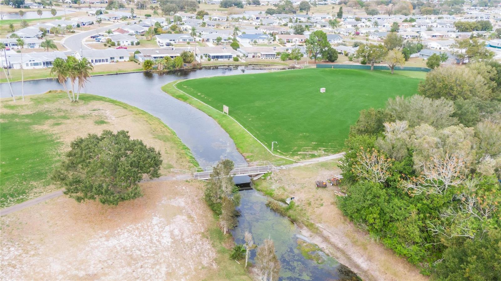 2007 E VIEW DR, SUN CITY CENTER, FL, 33573