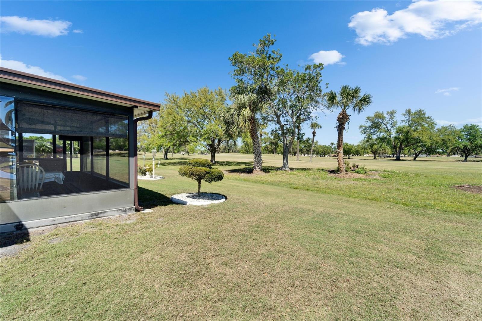 2007 E VIEW DR, SUN CITY CENTER, FL, 33573