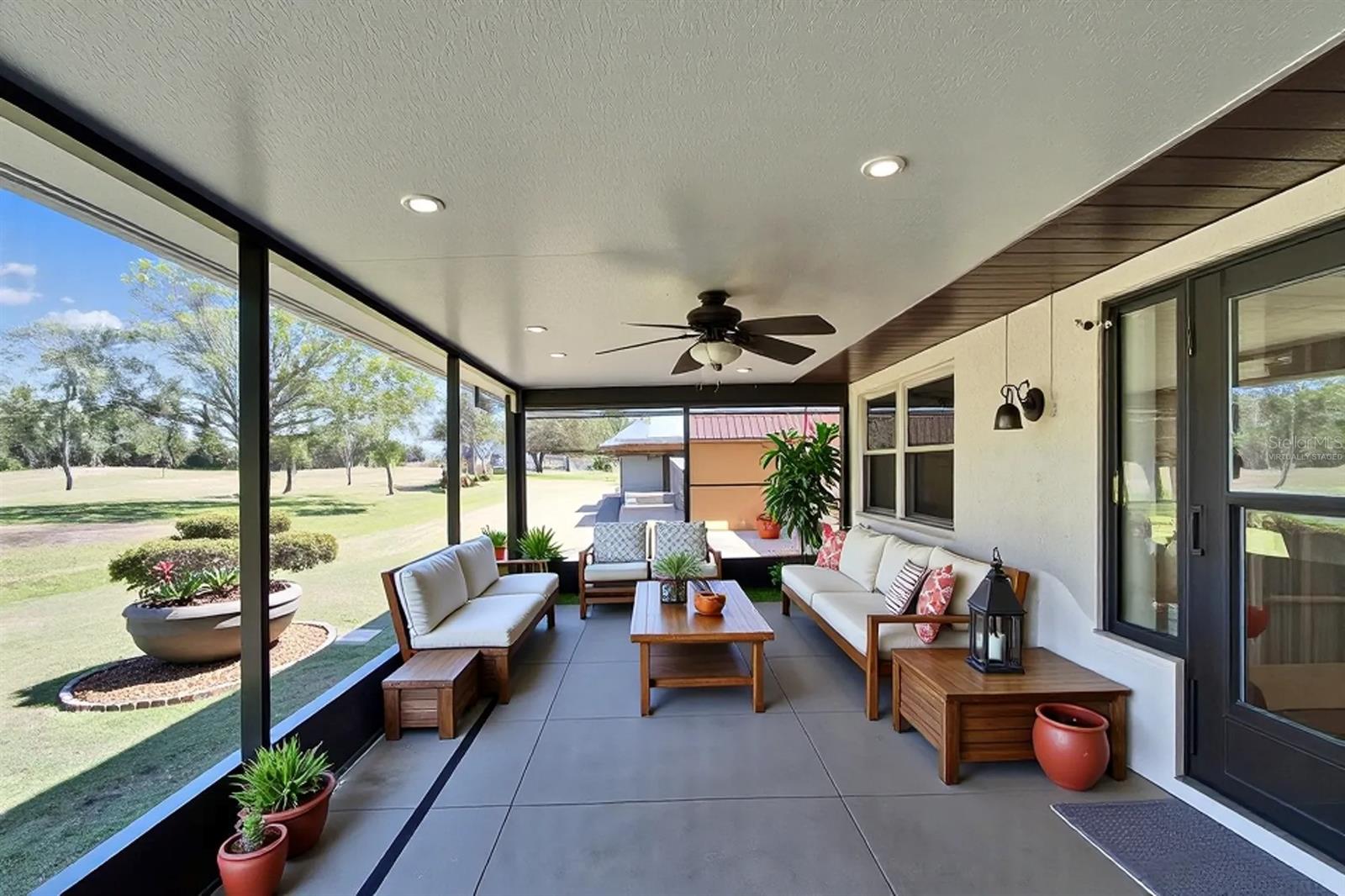 2007 E VIEW DR, SUN CITY CENTER, FL, 33573