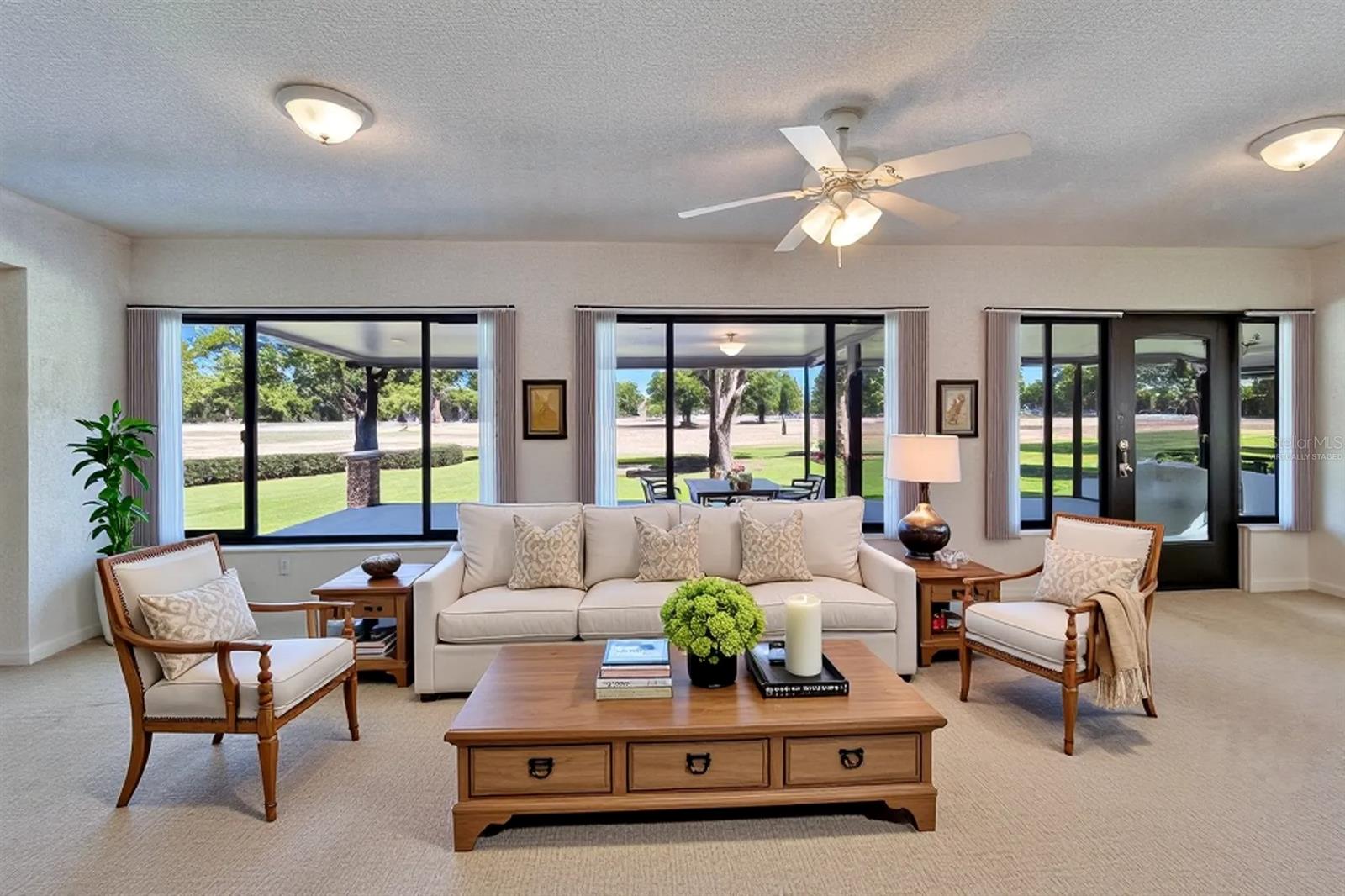 2007 E VIEW DR, SUN CITY CENTER, FL, 33573