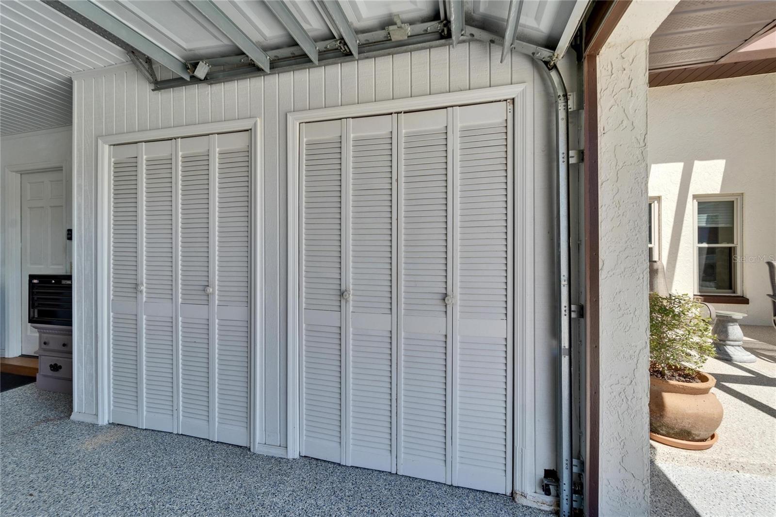 2007 E VIEW DR, SUN CITY CENTER, FL, 33573