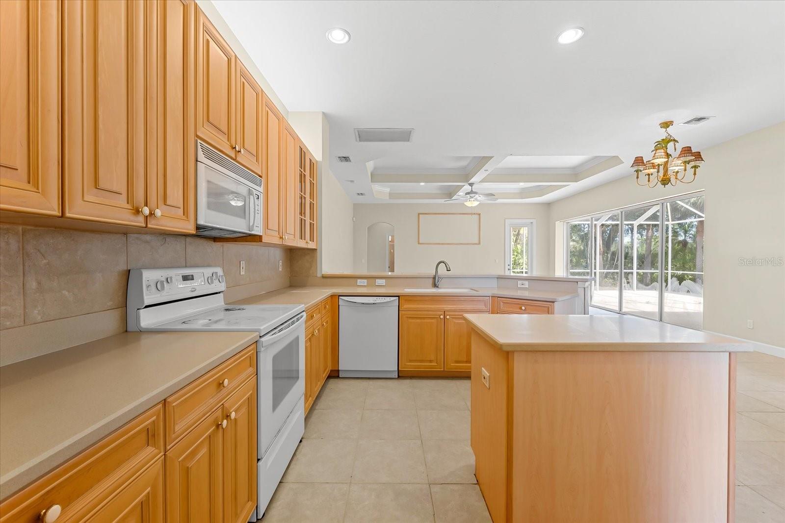 13792 LONG LAKE LN, PORT CHARLOTTE, FL, 33953