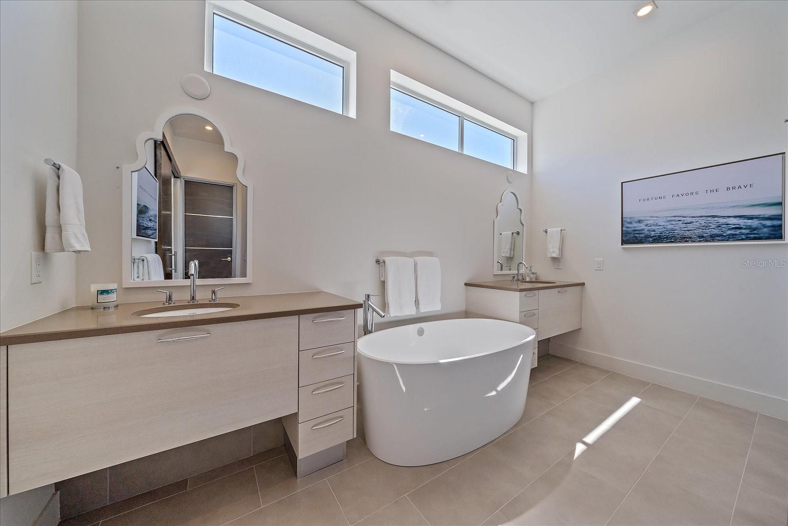232 COSMOPOLITAN CT, SARASOTA, FL, 34236