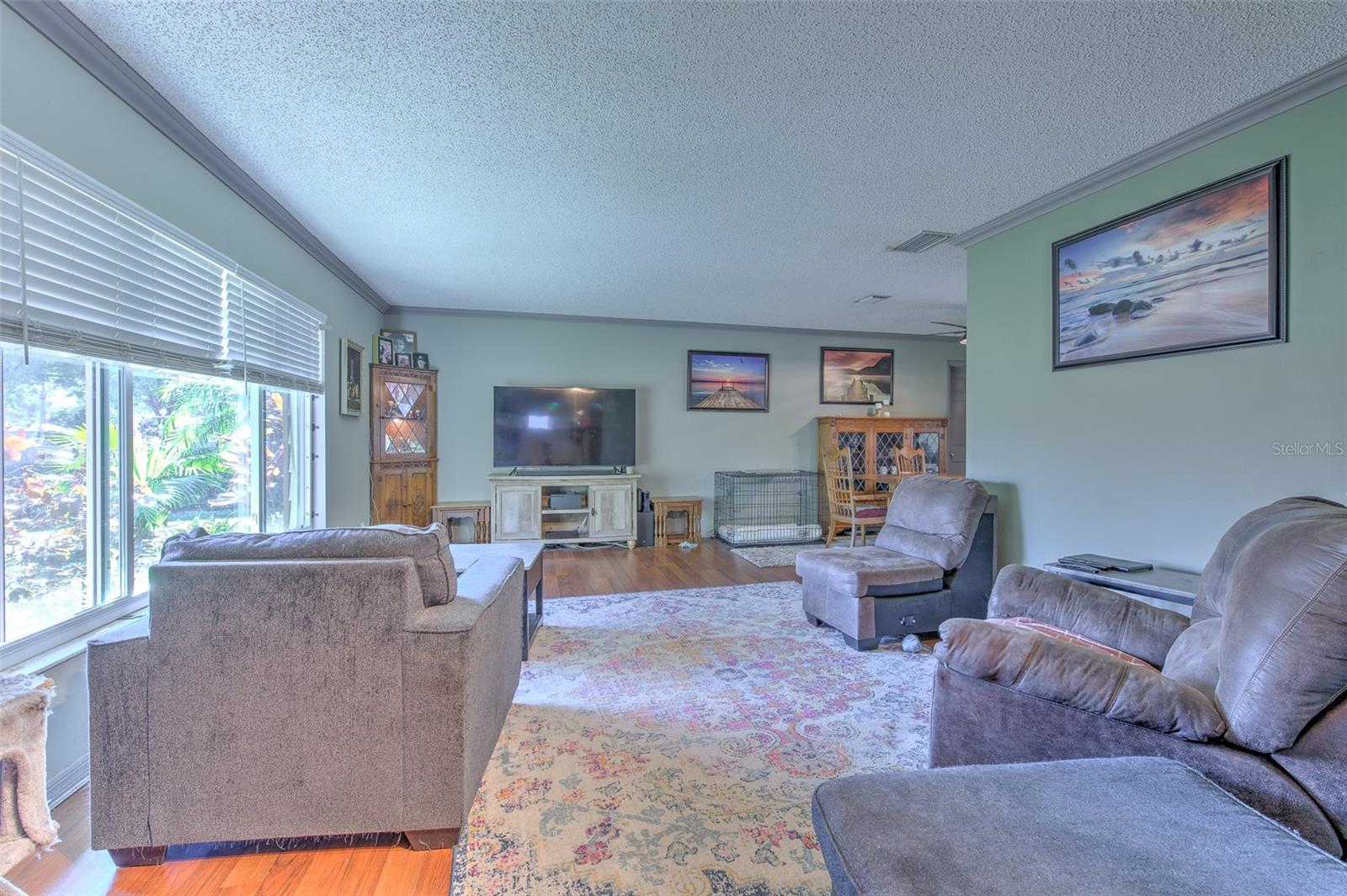 Living room flows to dining!