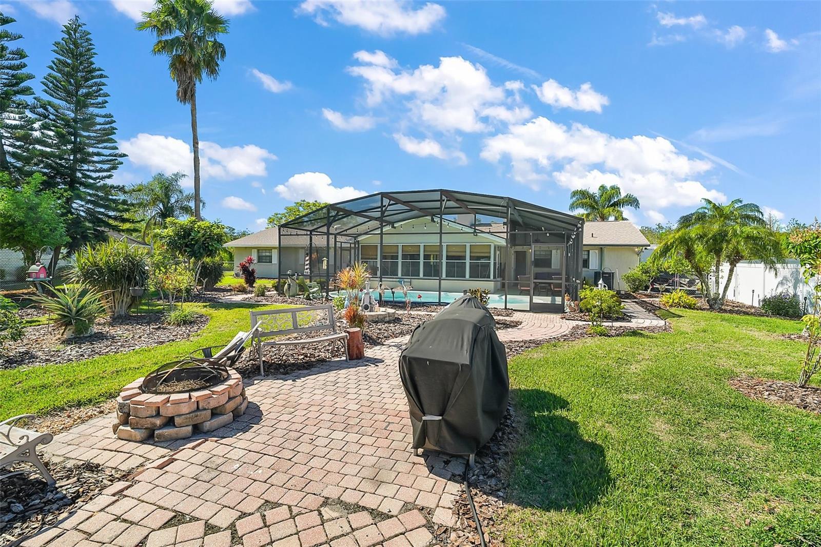 28416 TAMMI DR, TAVARES, FL, 32778