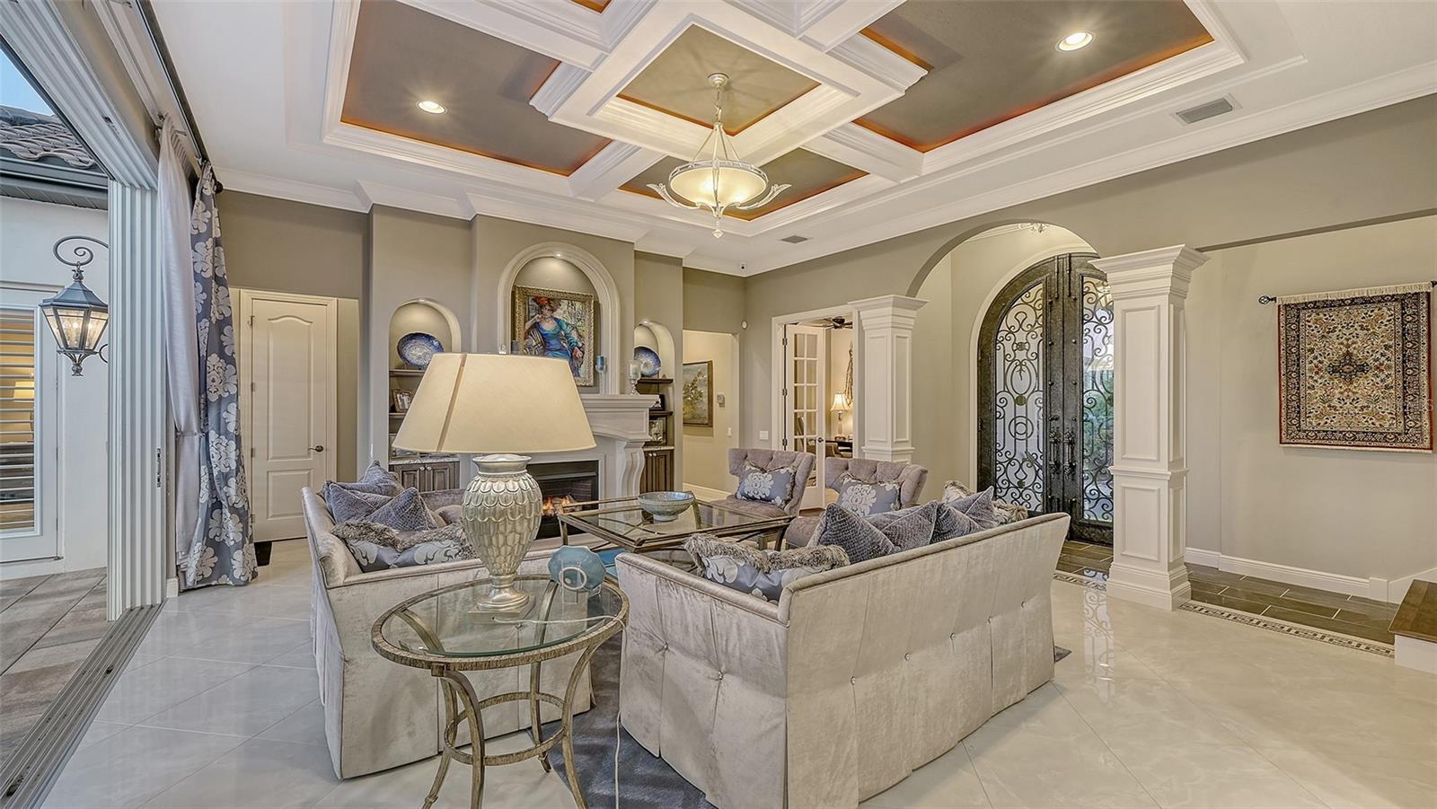 551 RANGER LN, LONGBOAT KEY, FL, 34228
