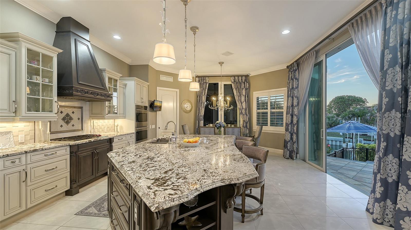 551 RANGER LN, LONGBOAT KEY, FL, 34228