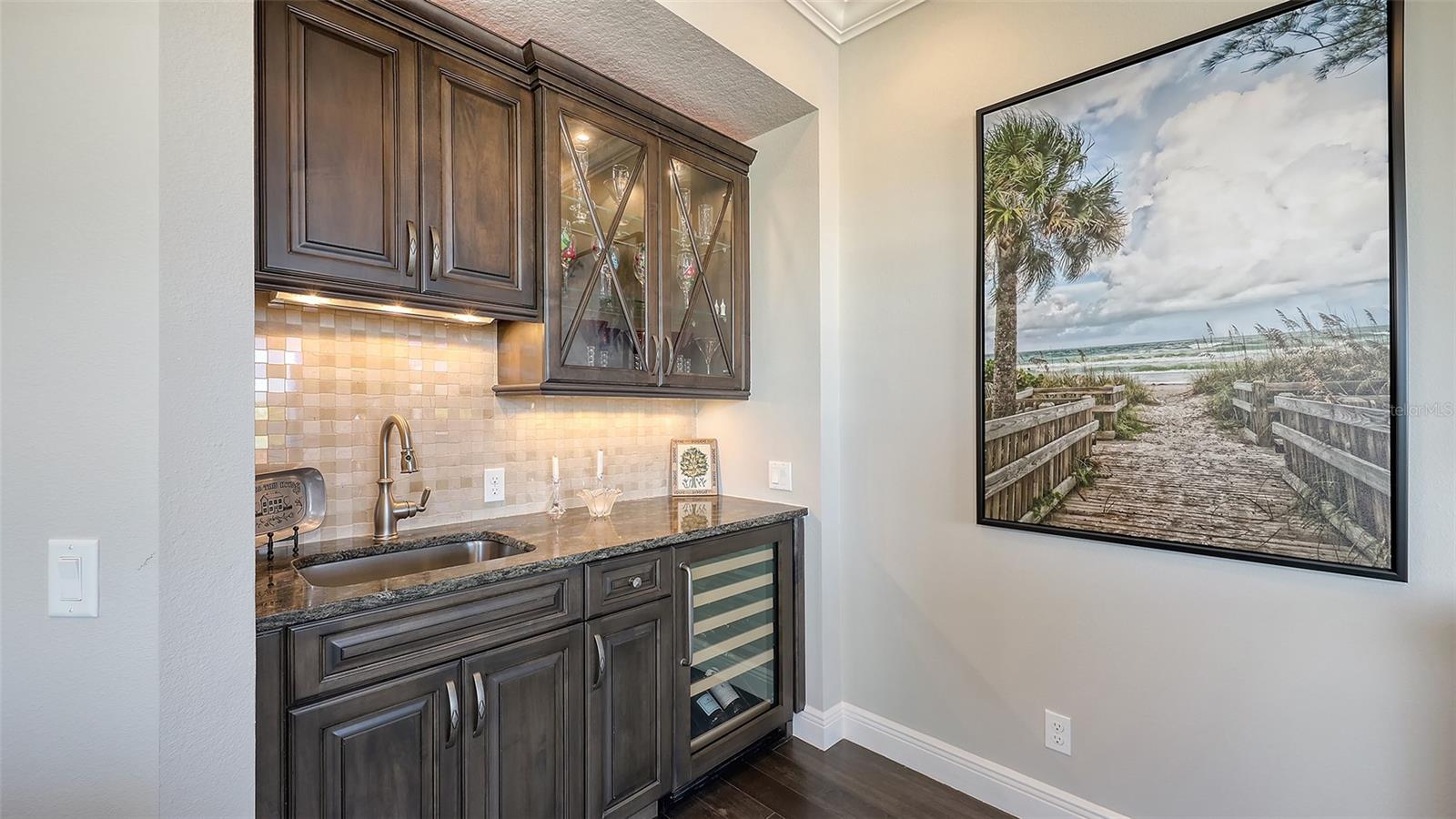 551 RANGER LN, LONGBOAT KEY, FL, 34228