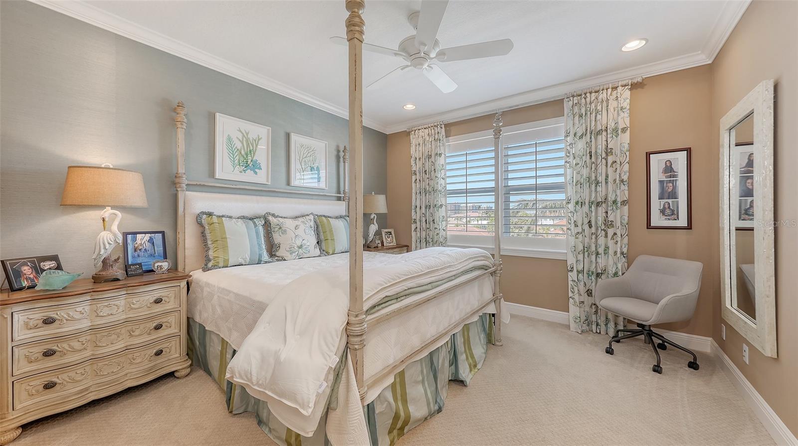 551 RANGER LN, LONGBOAT KEY, FL, 34228