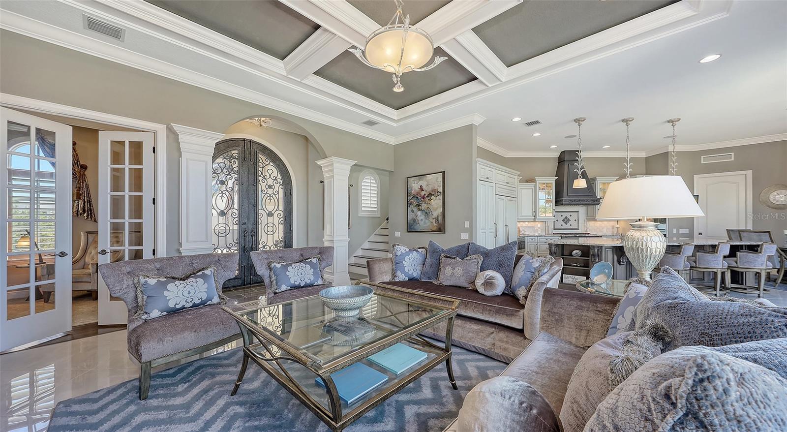 551 RANGER LN, LONGBOAT KEY, FL, 34228