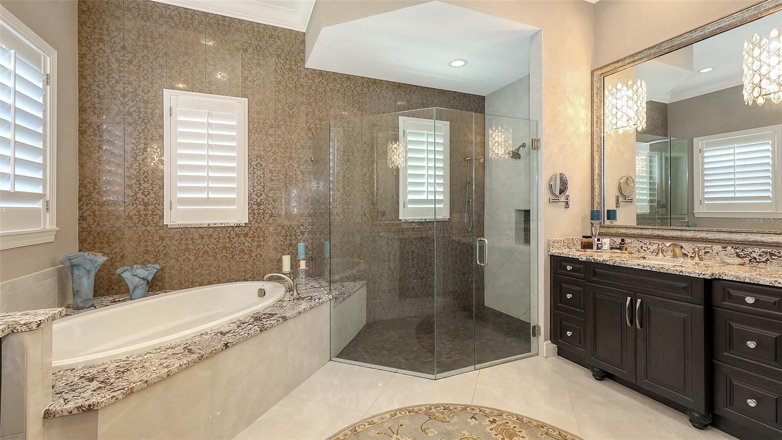 551 RANGER LN, LONGBOAT KEY, FL, 34228