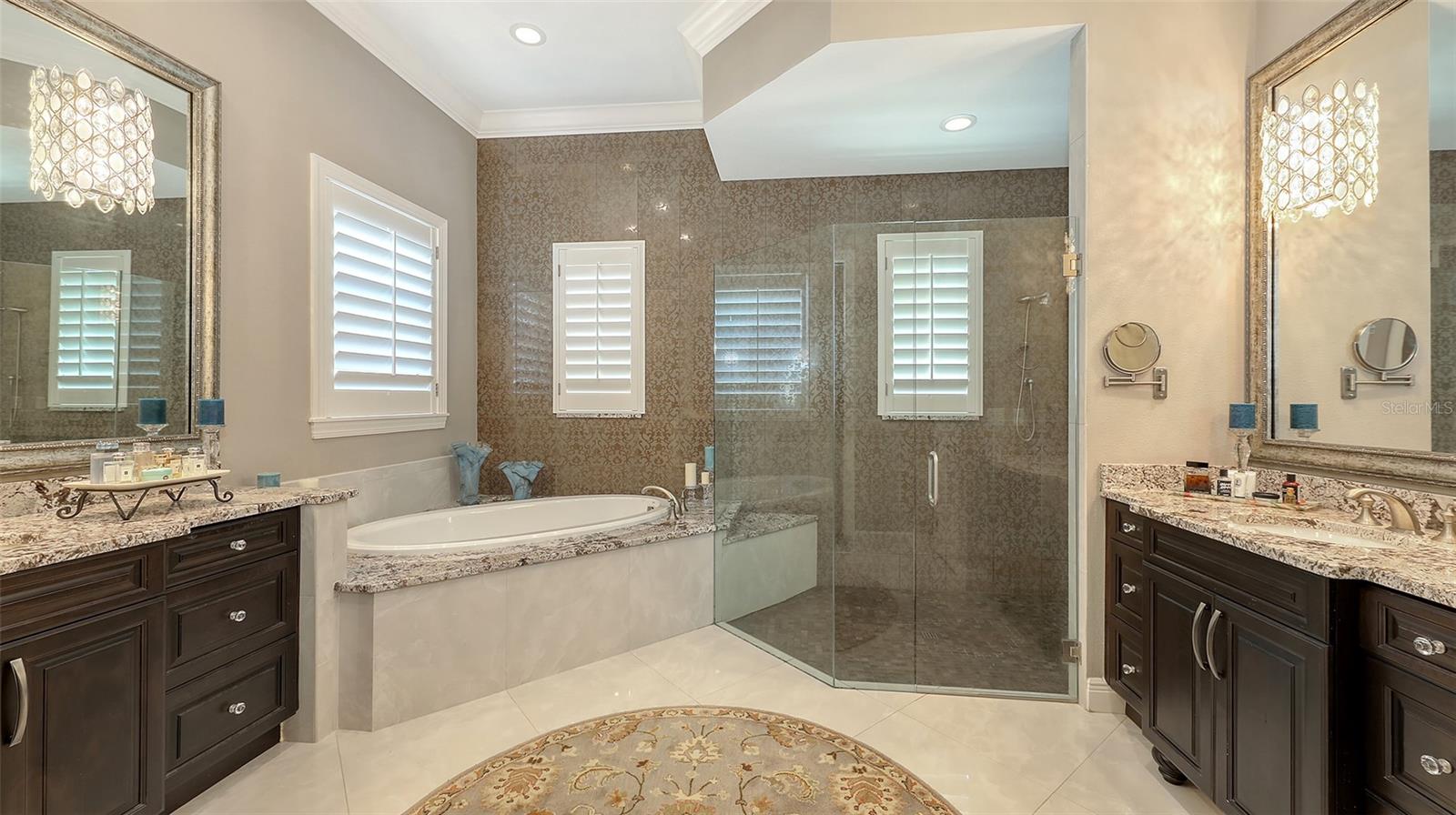 551 RANGER LN, LONGBOAT KEY, FL, 34228