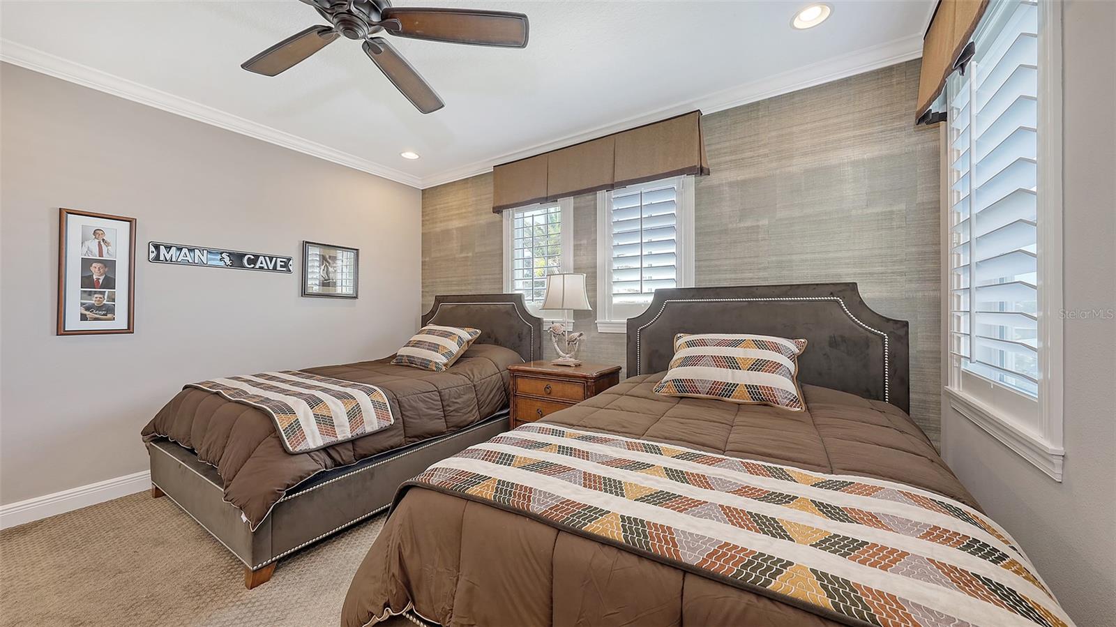 551 RANGER LN, LONGBOAT KEY, FL, 34228