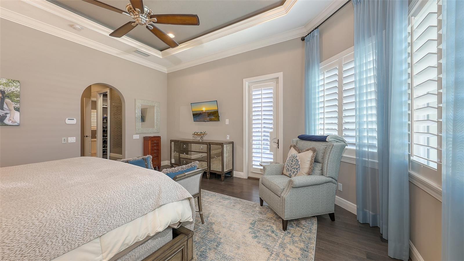 551 RANGER LN, LONGBOAT KEY, FL, 34228