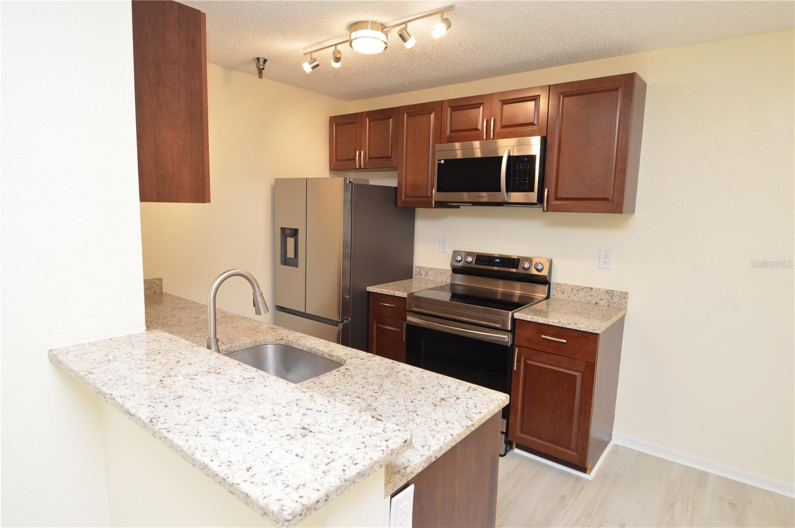 10265 GANDY BLVD N #707, ST PETERSBURG, FL, 33702
