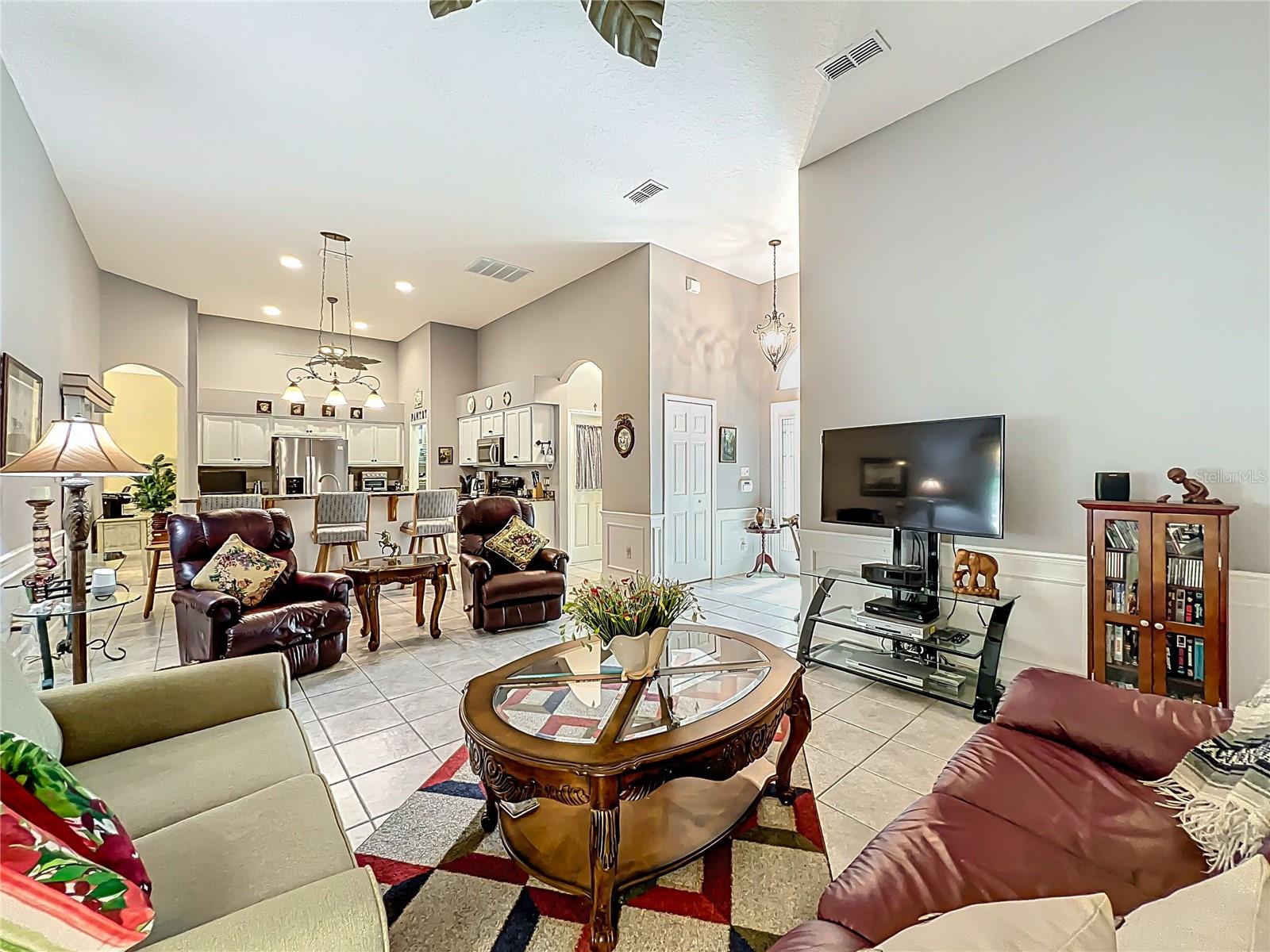 24112 ROBINWOOD ST, LEESBURG, FL, 34748