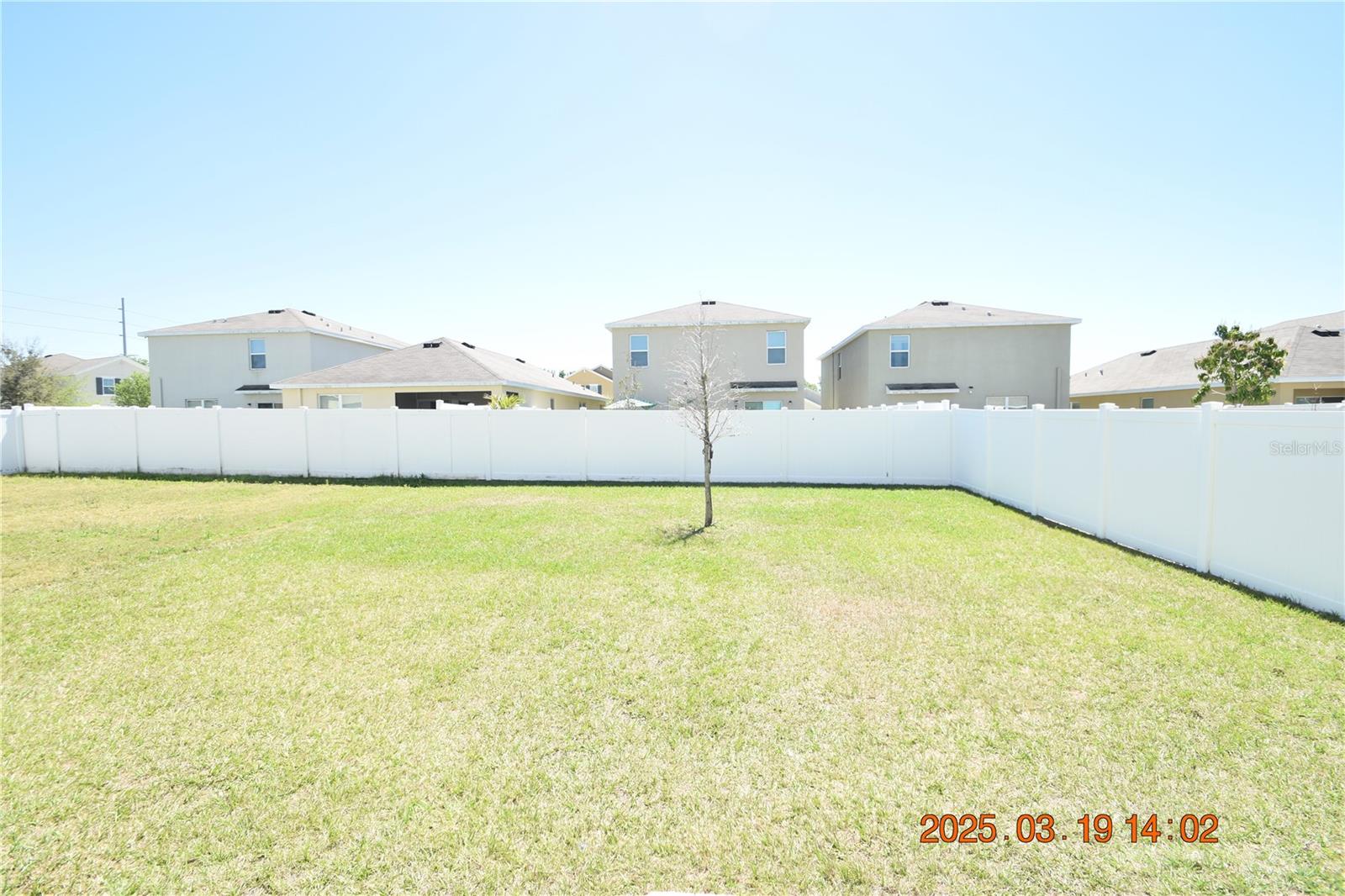 10233 MANGROVE WELL RD, SUN CITY CENTER, FL, 33573