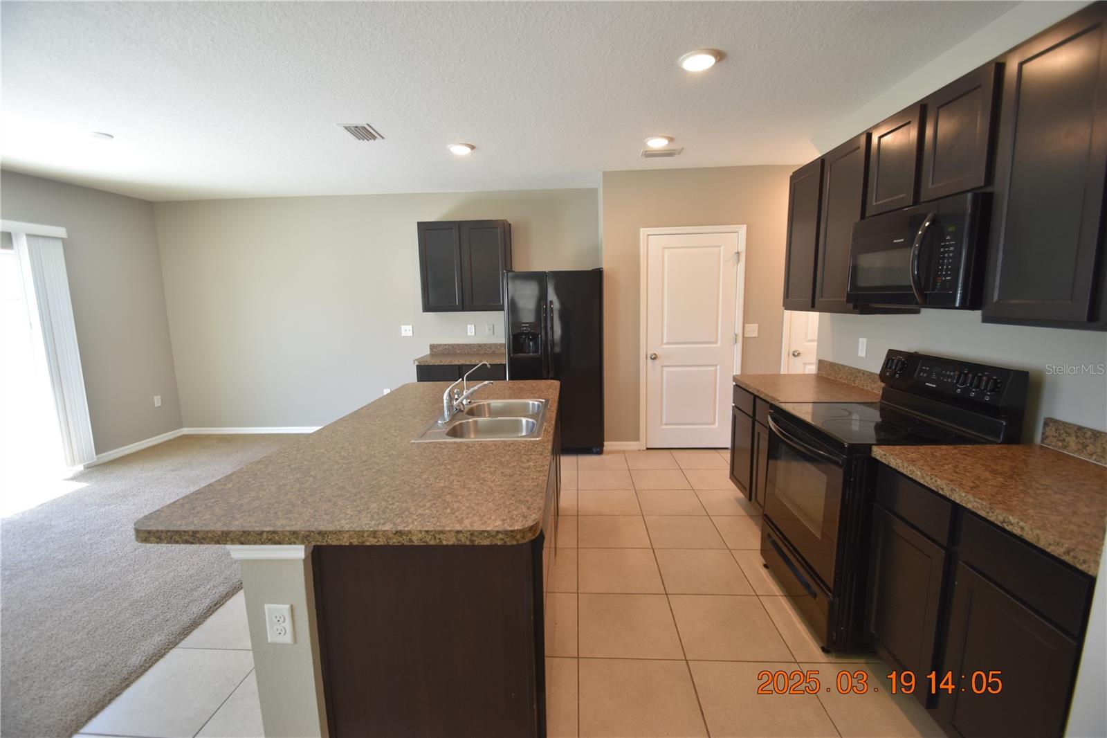 10233 MANGROVE WELL RD, SUN CITY CENTER, FL, 33573