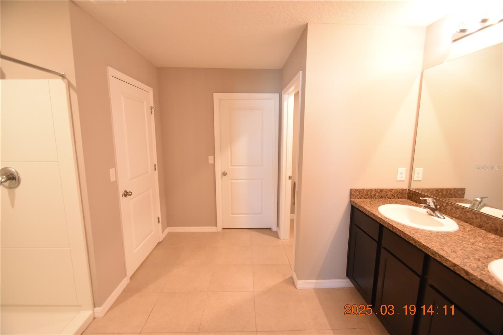 10233 MANGROVE WELL RD, SUN CITY CENTER, FL, 33573