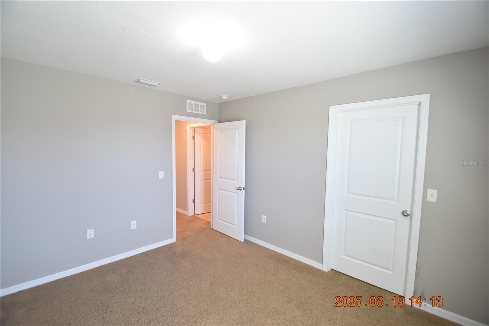 10233 MANGROVE WELL RD, SUN CITY CENTER, FL, 33573