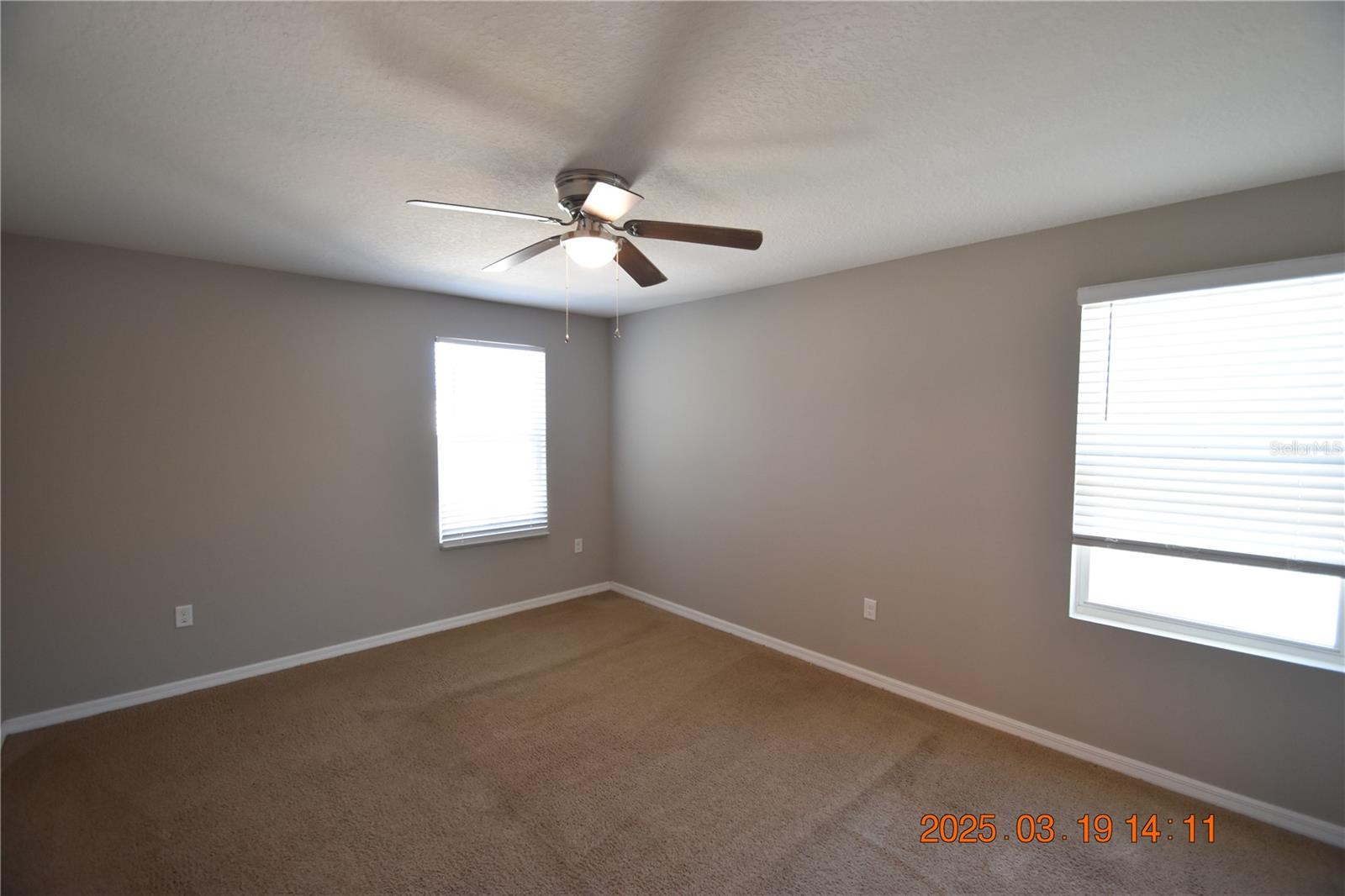 10233 MANGROVE WELL RD, SUN CITY CENTER, FL, 33573