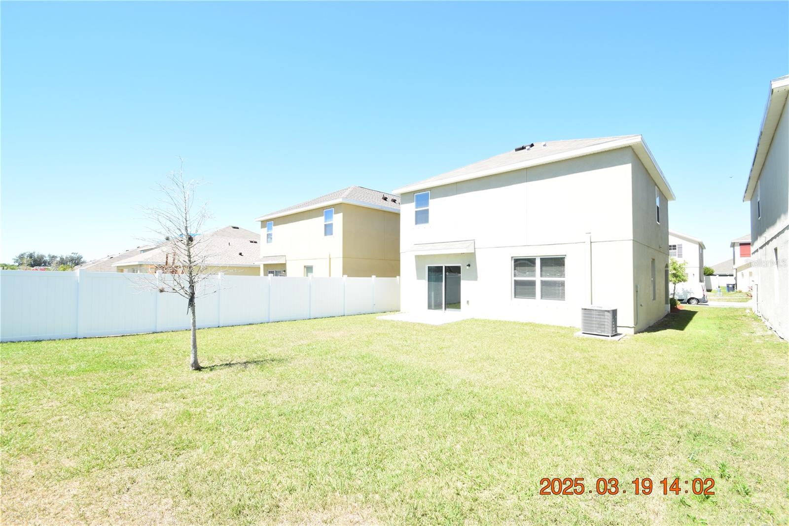 10233 MANGROVE WELL RD, SUN CITY CENTER, FL, 33573