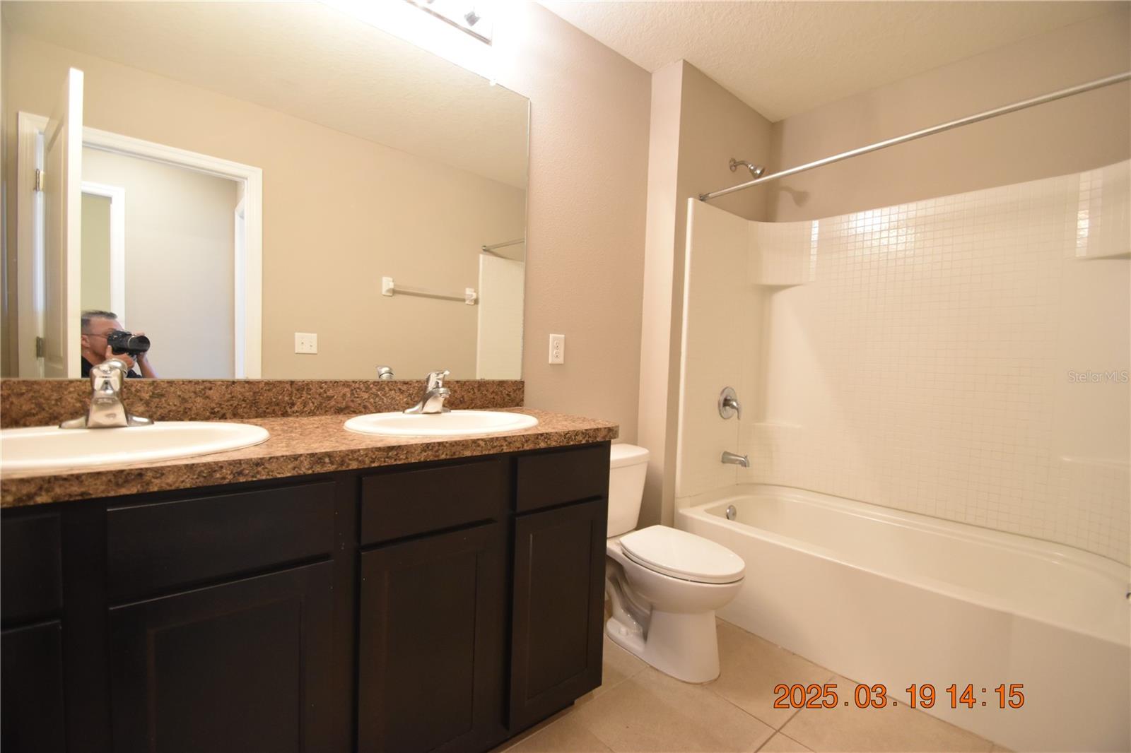 10233 MANGROVE WELL RD, SUN CITY CENTER, FL, 33573