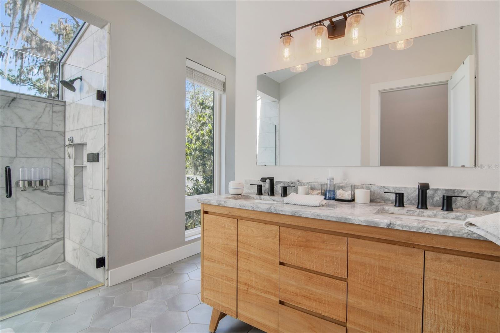 5824 N DEAN RD, ORLANDO, FL, 32817