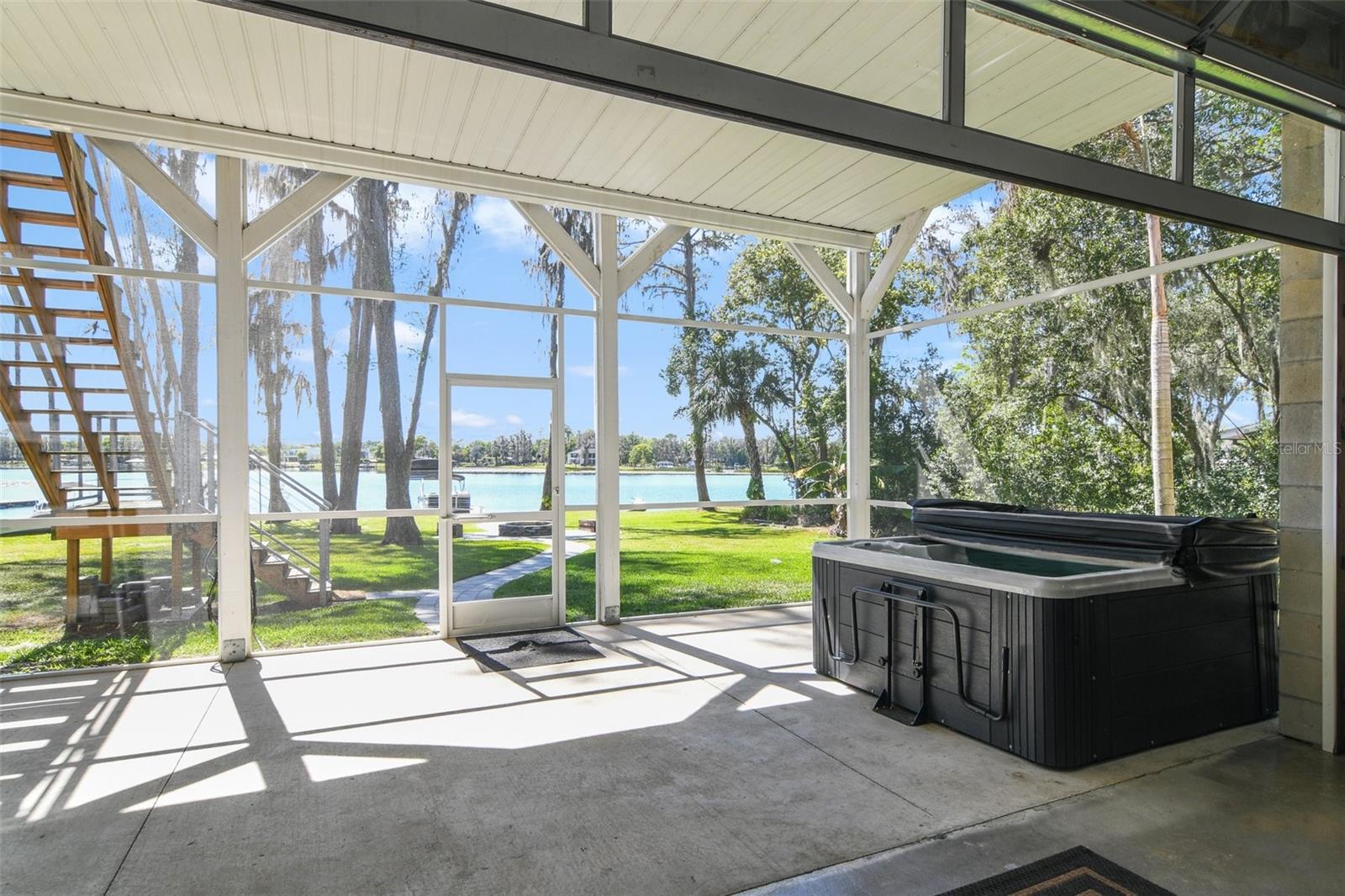 5824 N DEAN RD, ORLANDO, FL, 32817