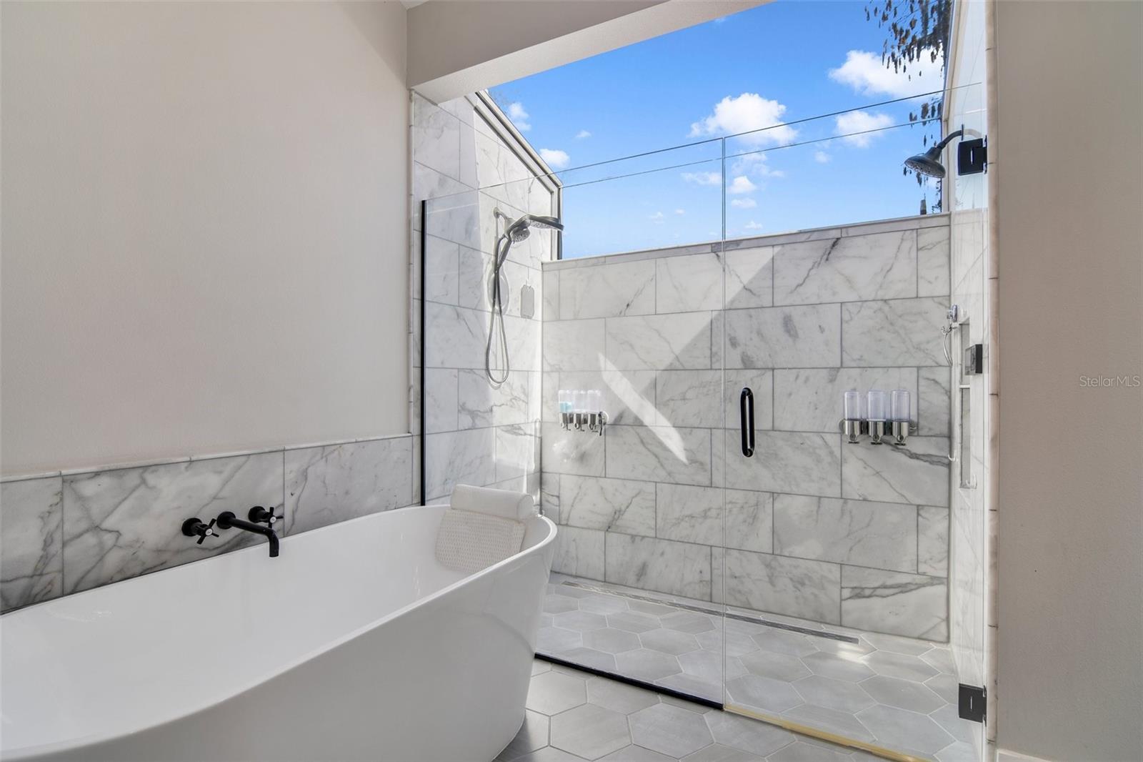 5824 N DEAN RD, ORLANDO, FL, 32817